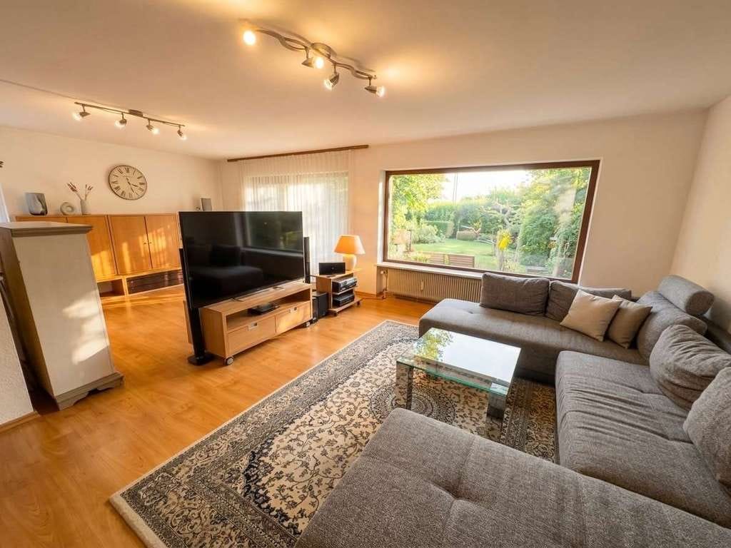 Immobilie in Ihringen - Mehrfamilienhaus im schönen Ihringen - vielseitige Nutzungsmöglichkeiten - Bild 0