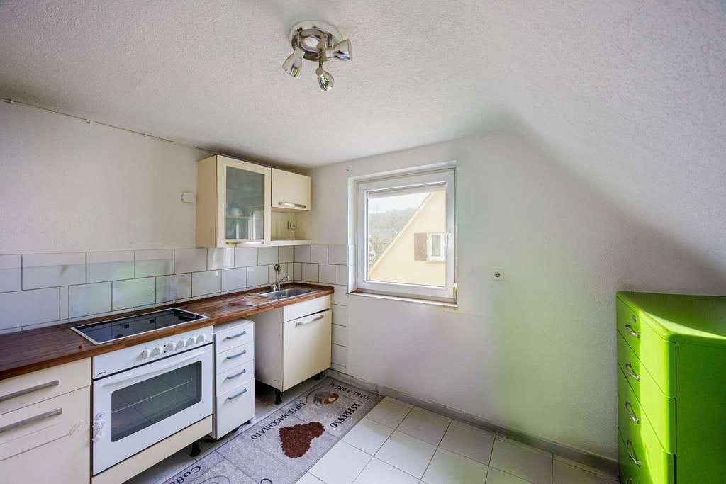 Immobilie in Besigheim - WEITBLICK: Helle Dachgeschosswohnung mit Wohlfühl-Charakter! - Bild 2