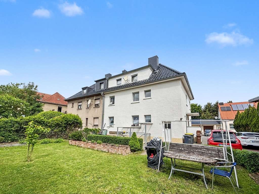 Immobilie in Weißenfels - Kapitalanlage - Gepflegte Doppelhaushälfte mit drei Wohneinheiten - komplett vermietet - Bild 2
