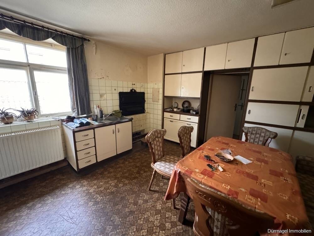 Immobilie in Weikersheim - Haus mit Garten und Scheune - Bild 3