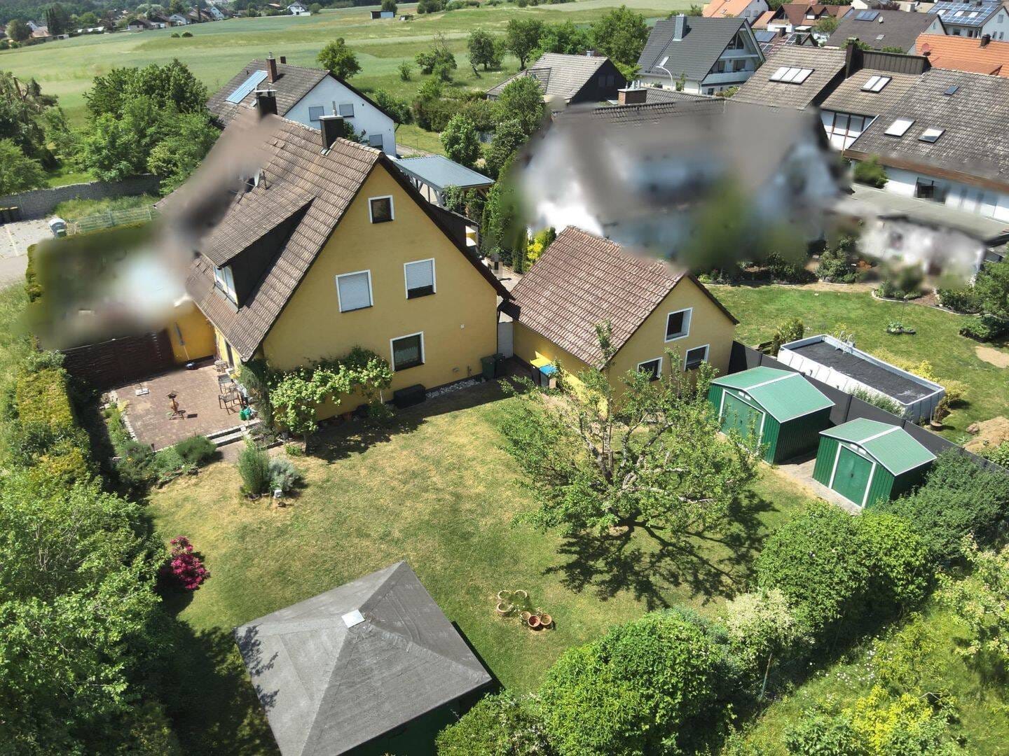 Immobilie in Heroldsbach - Gepflegte Doppelhaushälfte mit idyllischen Garten in ruhiger und attraktiver Lage in Heroldsbach - Bild 3