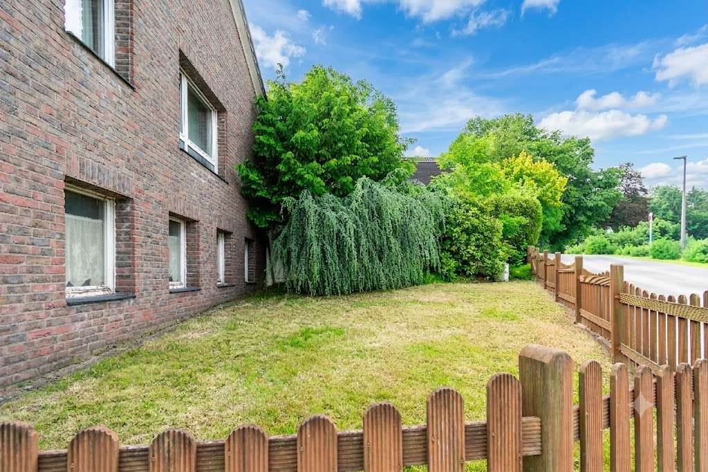 Immobilie in Heiligenhaus - Großzügiges Familienhaus mit 9 Zimmern und Mehrgenerationenpotenzial in ruhiger Sackgassenlage - Bild 3