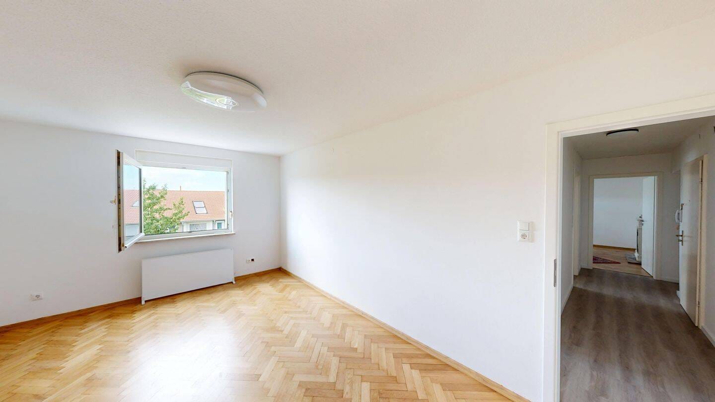 Immobilie in Arnstein - Modernisierte 2-Zimmer-Eigentumswohnung mit Wärmepumpen-Klimageräten und großem Gemeinschaftsgarten - Bild 3