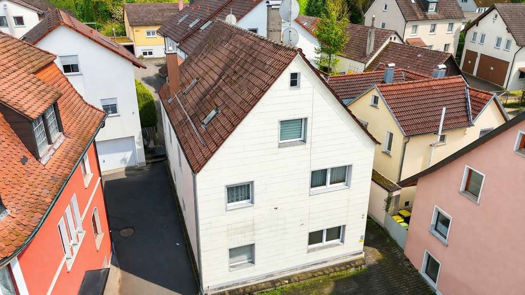 Immobilie in Weingarten - Kapitalanleger aufgepasst: Solides Wohnhaus mit 3 Wohnungen in Nähe zur Hochschule - Bild 0