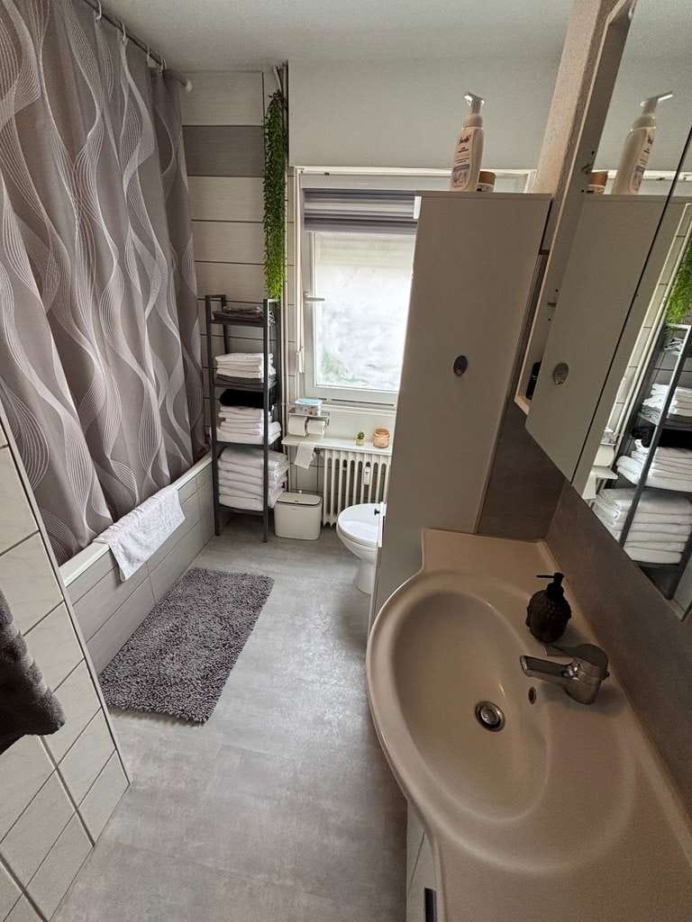 Immobilie in Mörfelden-Walldorf - Mörfelden: Dreifamilienhaus mit Potential direkt am Park - Bild 2
