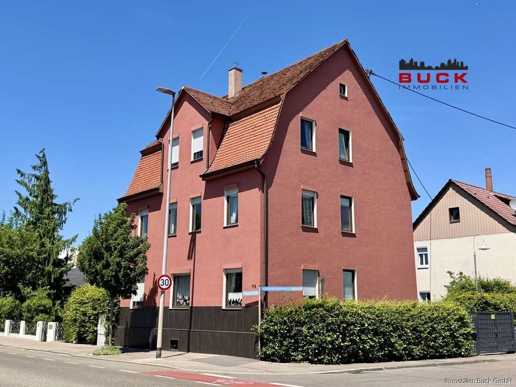 Immobilie in Eislingen/Fils - 3-Familienhaus mit Garten in Eislingen! 
Die perfekte Kapitalanlage oder ein Traum für die Großfami - Bild 1