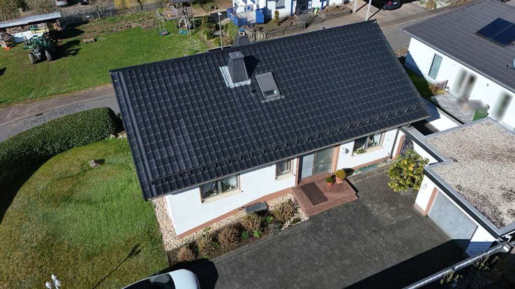 Immobilie in Seck - Äußerst gepflegtes Wohnhaus mit viel Wohnkomfort für Sie und Ihre Familie in Seck. - Bild 1