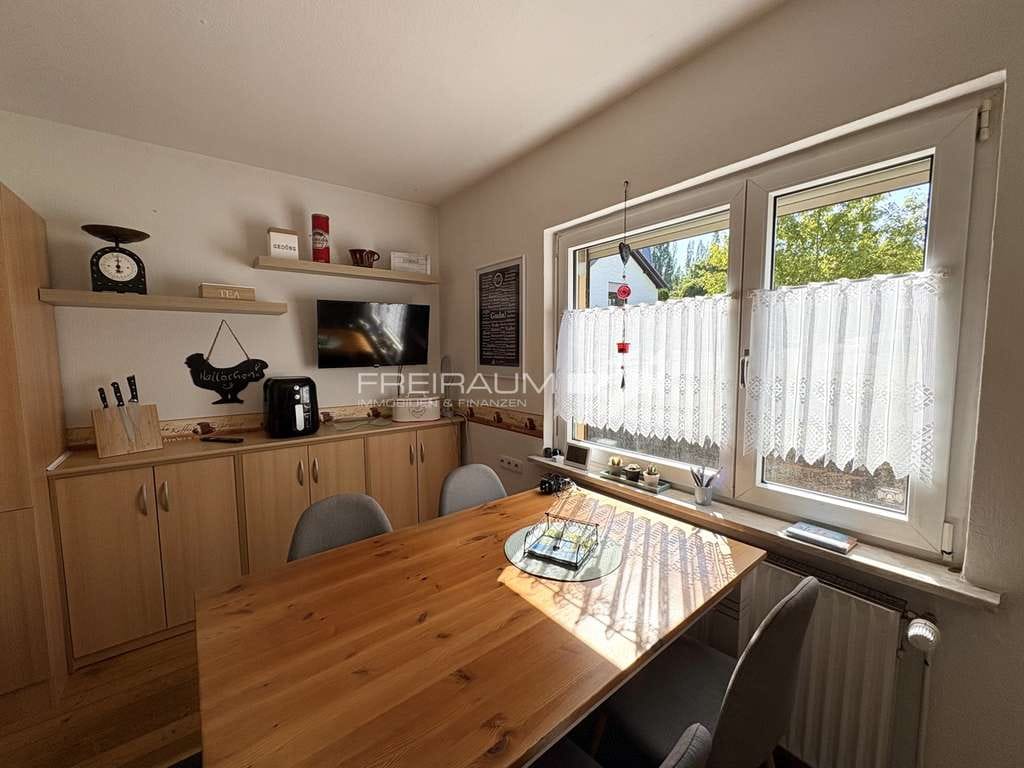 Immobilie in Herdorf - Großzügig wohnen mit Garten und vielseitigen Nutzungsmöglichkeiten - Bild 2