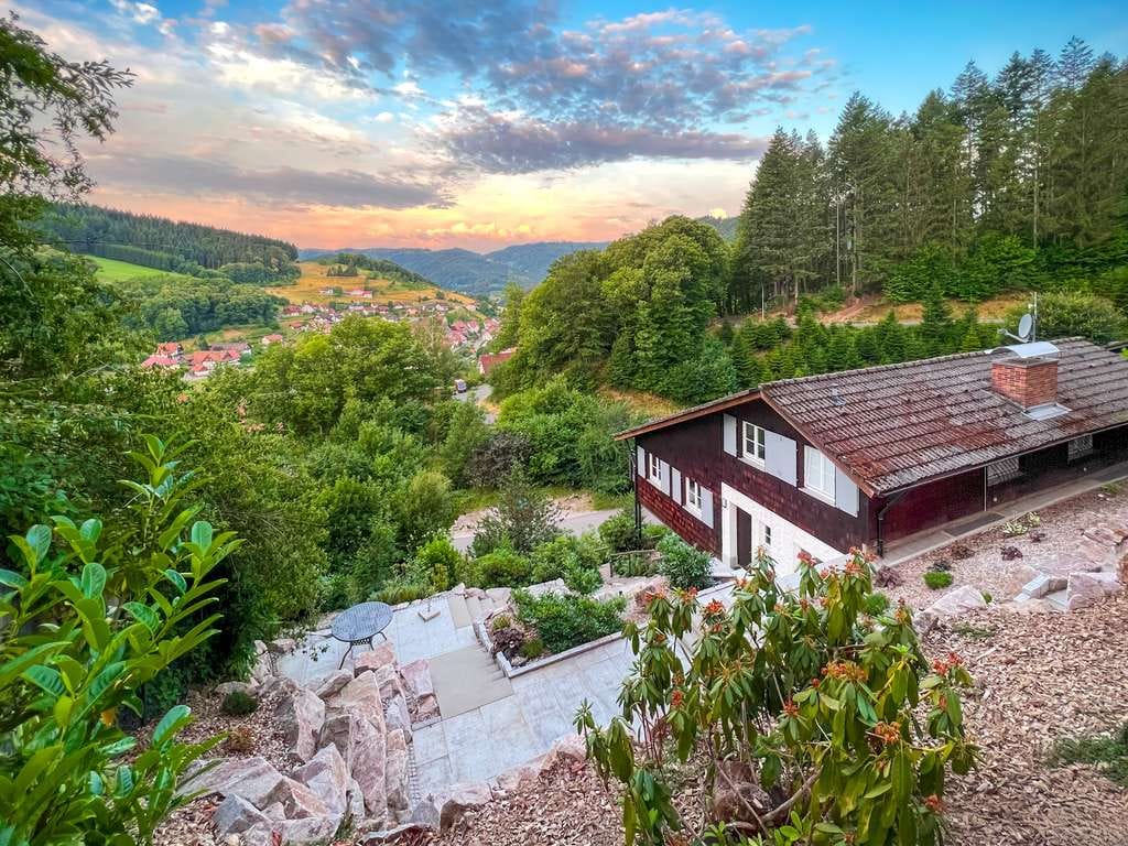 Immobilie in Seebach - Attraktives Doppelhaus in bevorzugter, unverbaubarer Panoramawohnlage mit zusätzlicher Bebauungsmögl - Bild 0