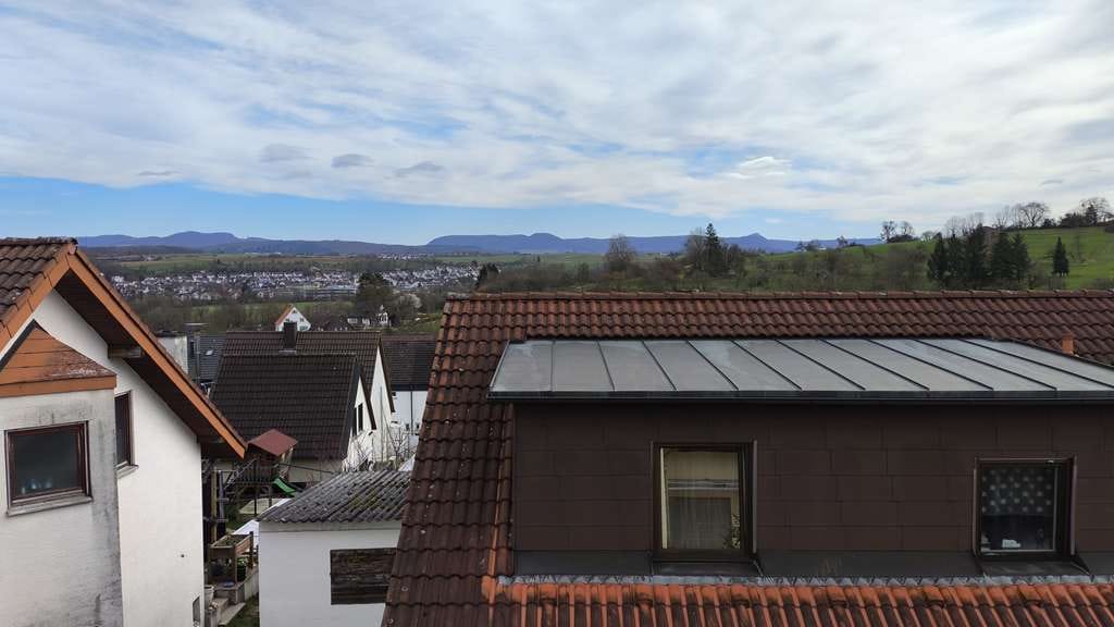 Immobilie in Unterensingen - Einfamilienhaus mit 2 Garage in Unterensingen, Baujahr 1960 keine Maklergebühren - Bild 4