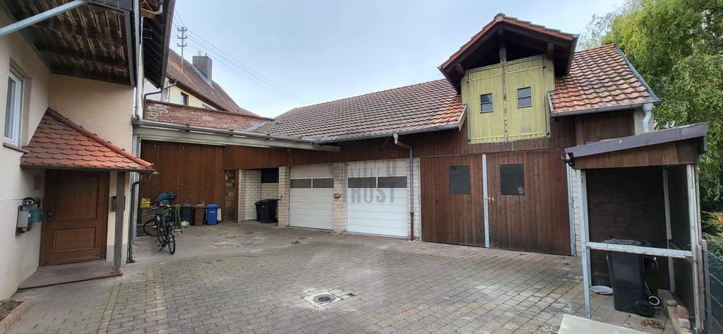 Immobilie in Külsheim - GEMÜTLICH WOHNEN MIT GROSSER GARAGE UND SCHREBERGARTEN - Bild 1