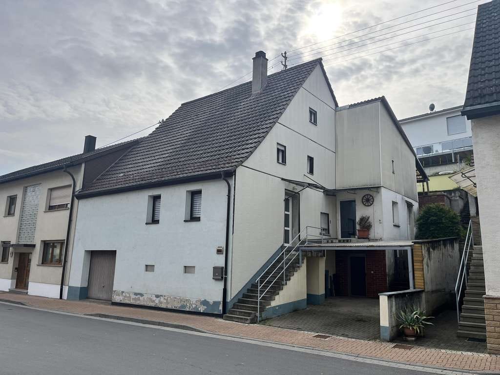 Immobilie in Östringen - Einfamilienhaus mit Garten in Östringen / Odenheim - Bild 0