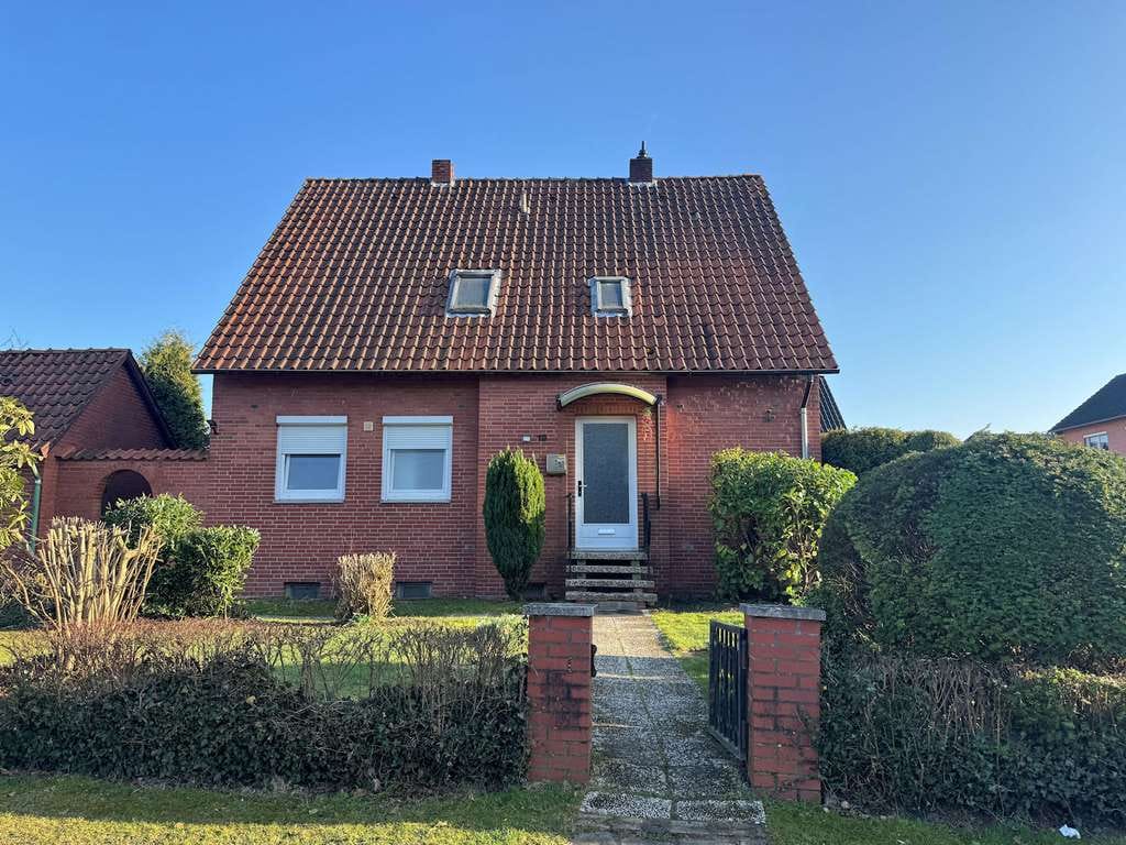 Immobilie in Harpstedt - OFFENE BESICHTIGUNG DO. 30.04.2026 UM 16:30 UHR
EFH mit Sanierungsbedarf in guter Lage von Harpsted - Bild 1