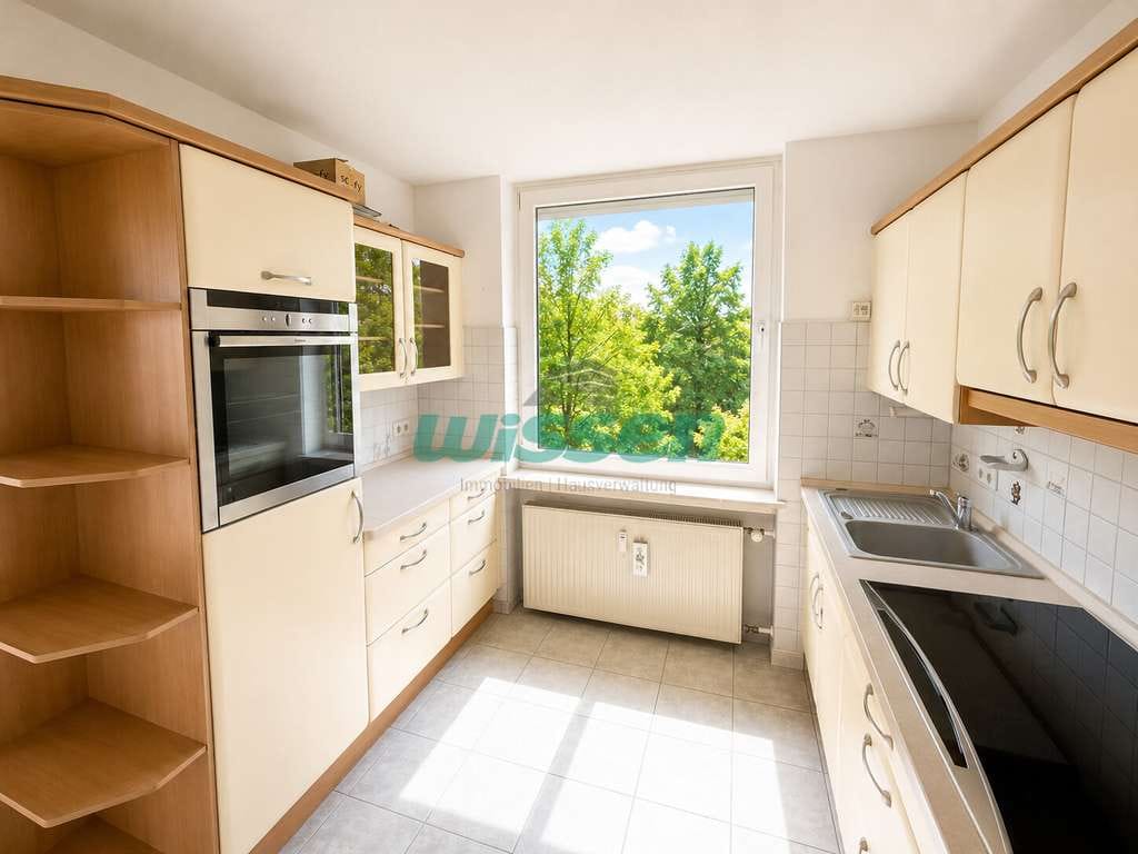 Immobilie in Bad Neuenahr-Ahrweiler - 3-Zimmer Wohnung mit schöner Loggia und Potential - Mit Einbauküche & TG-Stellplatz! - Bild 4