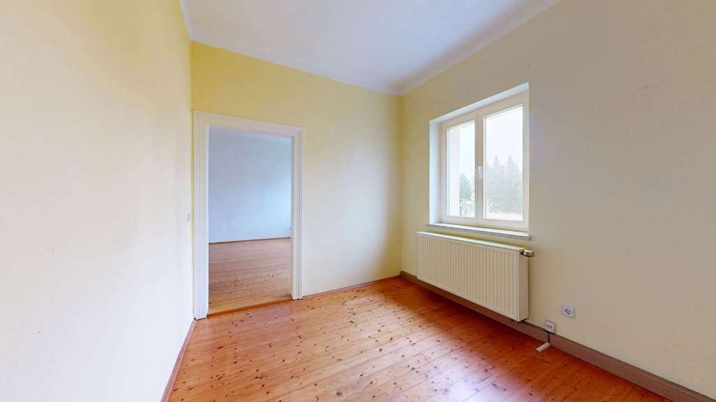 Immobilie in Groitzsch - Freistehendes Mehrfamilienhaus mit 2 Wohneinheiten | Garten | Außenbar und Stellplätzen - Bild 4
