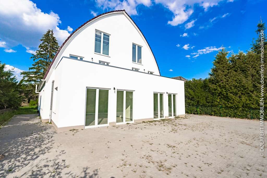 Immobilie in Tespe - Tespe | Große helle Doppelhaushälfte auf 3 Ebenen mit 2 Balkonen, 1 Terrasse & einmaligem Elbblick - Bild 1