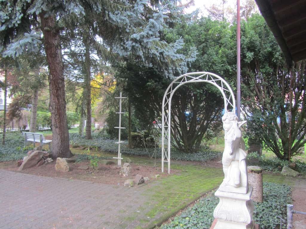 Immobilie in Offstein - 2654 m², Baugenemigung liegt vor, bebaubar gem. § 34 BauGB, teilbar, Bestand: 2 x EFH - Bild 4