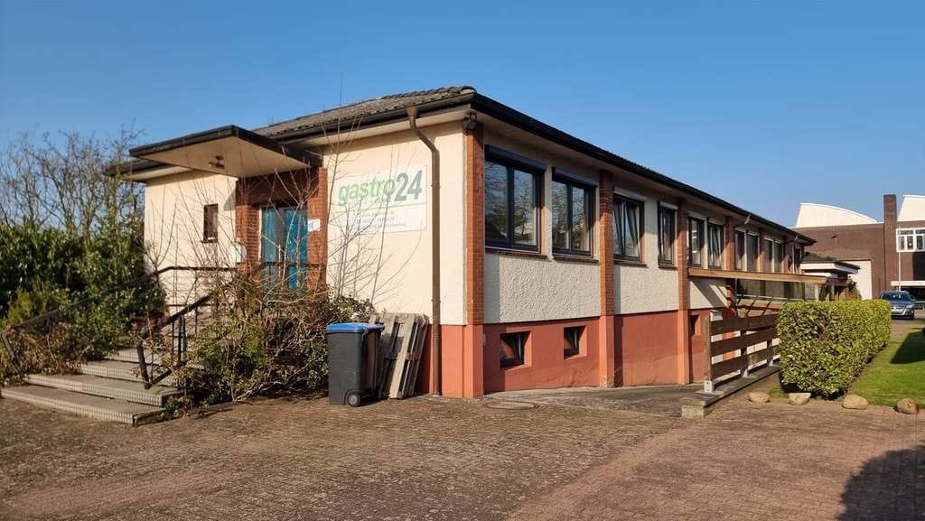 Immobilie in Delmenhorst - „Vielseitig nutzbare Gewerbeimmobilie in Delmenhorst – Büro, Praxis, Lager oder Umbau zum Haus“ - Bild 1