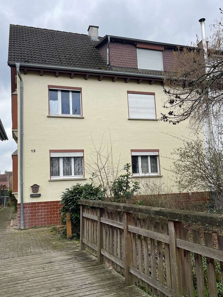 Immobilie in Schriesheim - Kapitalanlage 3 Wohnungen in einem Doppelhaus in zentraler Lage Schriesheim - Bild 0
