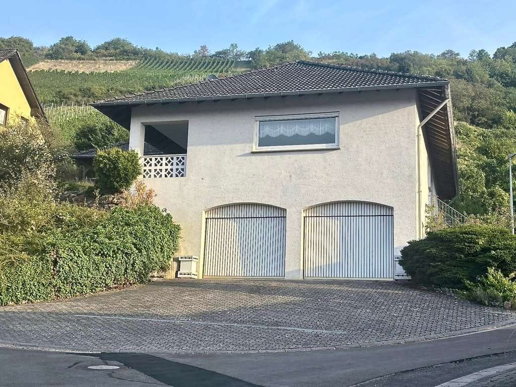 Immobilie in Raumbach - Einfamilienhaus unterhalb der Weinberge in ruhiger Lage mit unverbautem Blick - Bild 0