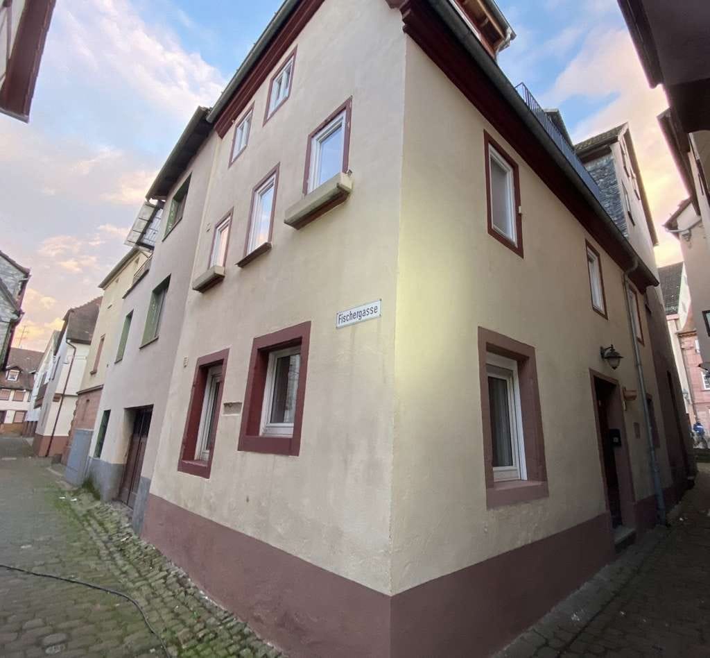Immobilie in Miltenberg - Charmantes Fachwerkhaus mit sehr guter Rendite  - Bild 0