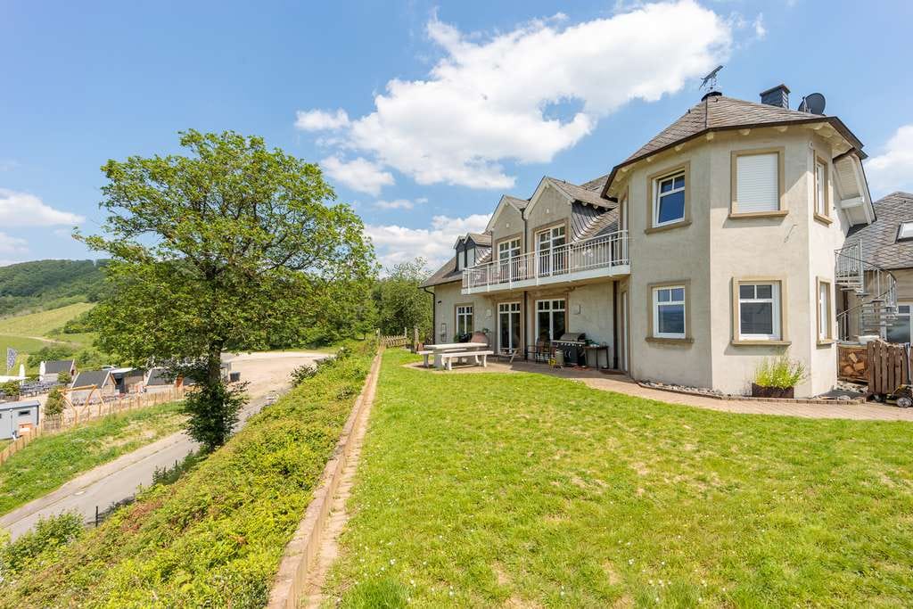 Immobilie in Leiwen - Landhaus Villa an der Mosel mit Panorama Moselblick freistehend - Bild 4
