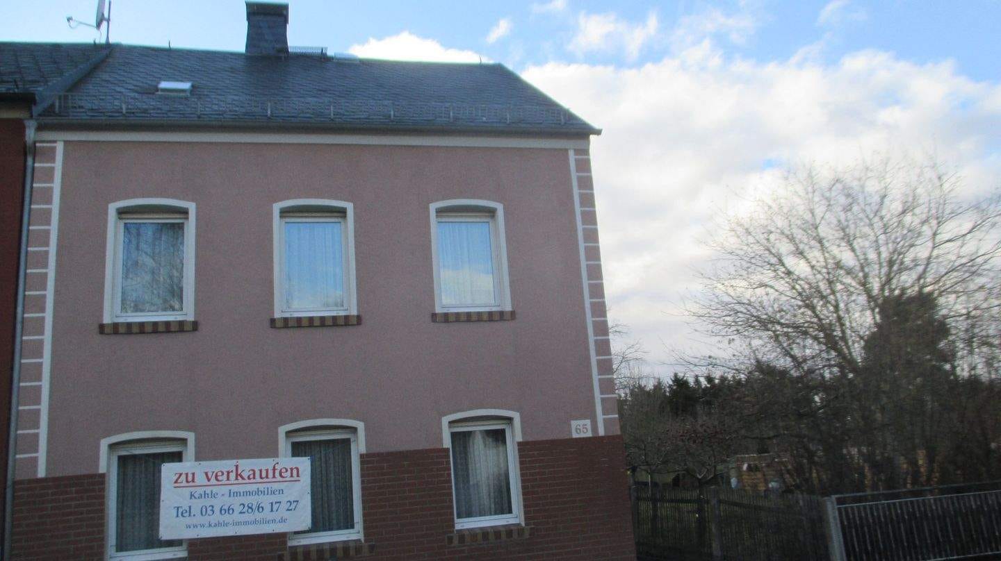 Immobilie in Zeulenroda-Triebes - Zweifamilienhaus Nähe Zeulenrodaer Meer zu verkaufen - Bild 0