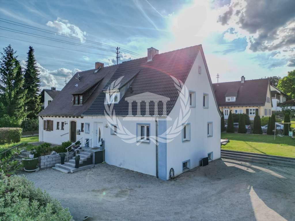Immobilie in Au in der Hallertau - Energetisch sanierte & bezahlbare DHH mit großem Garten & 5 Zimmern auf Erbpachtgrundstück - Bild 1
