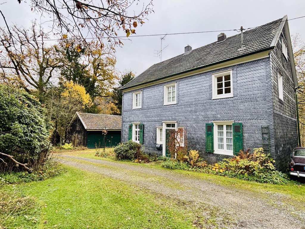Immobilie in Wiehl - Historisches Forsthaus in Vorortlage von Wiehl! - Bild 1