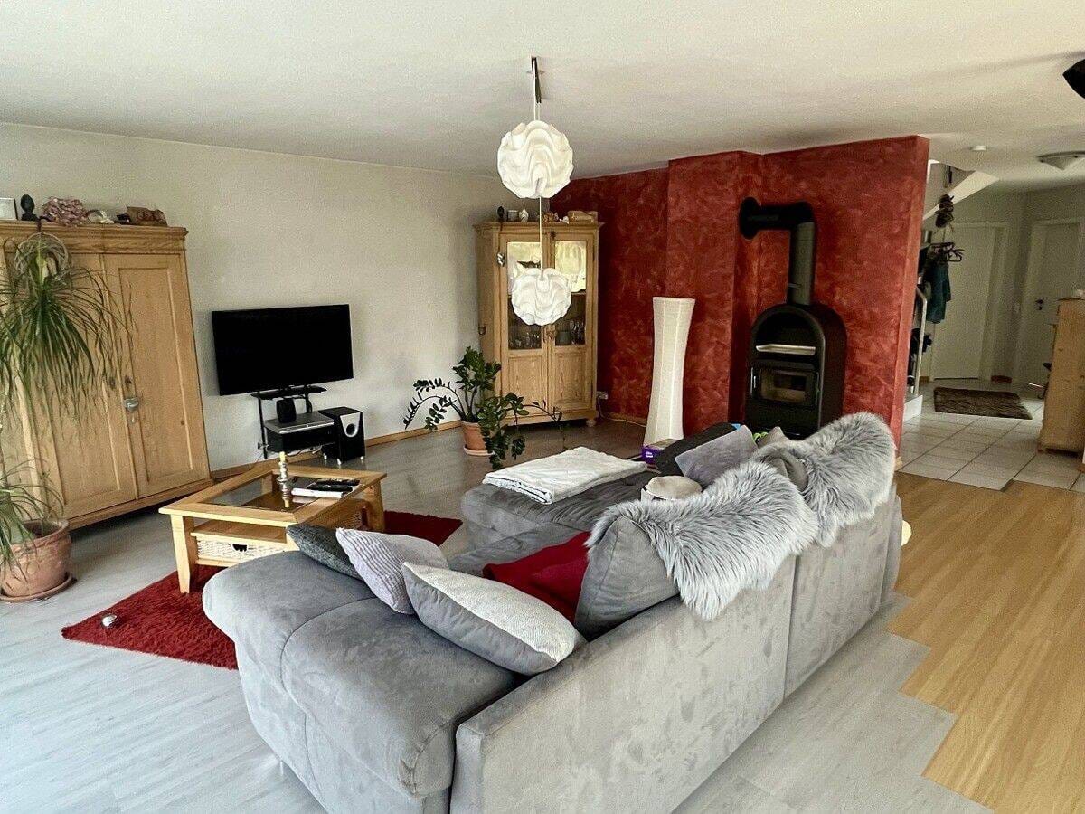 Immobilie in Hügelsheim - Gepflegtes Einfamilienhaus mit Einliegerwohnung und Doppelgarage in ruhiger Lage von Hügelsheim! - Bild 3