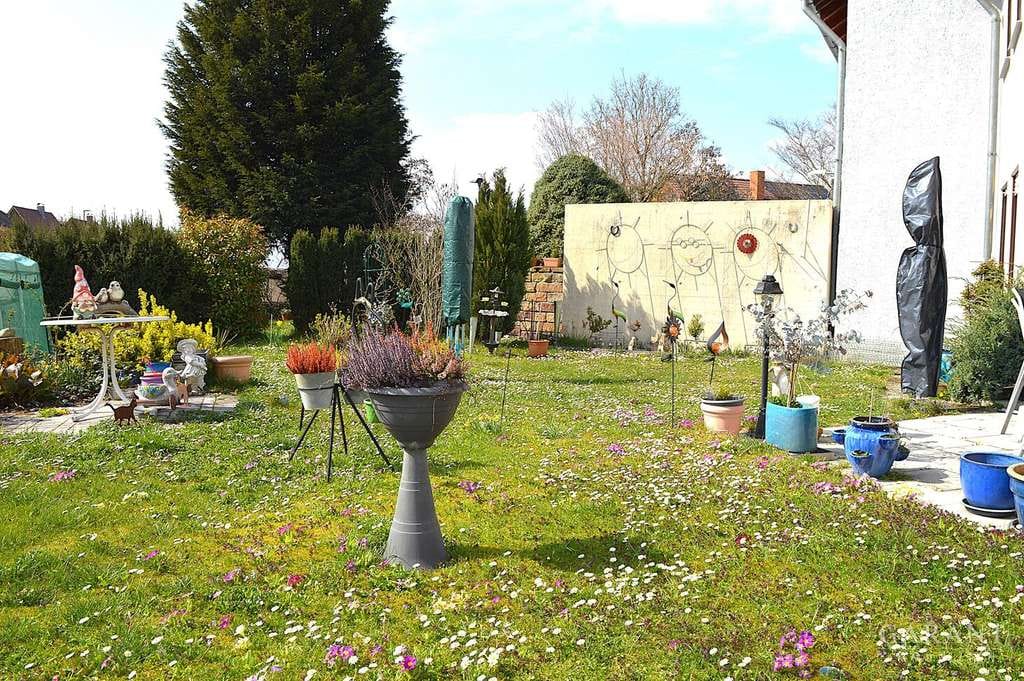 Immobilie in Süßen - Reihenmittelhaus in ruhiger Lage mit wunderschönem Garten - ein Ort zum Leben und Wohlfühlen! - Bild 3