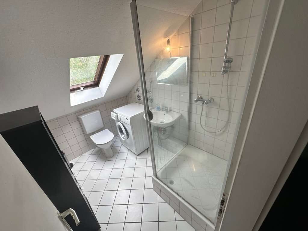Immobilie in Mannheim - Wohlfühlen unter dem Dach! Ideal für Singles oder Pendler - Bild 3