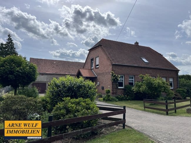 Immobilie in Vielank - Resthof mit großem Grundstück in Hohenwoos (Vielank) - Bild 1