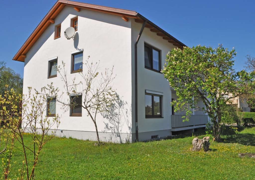 Immobilie in Tacherting - 4-Familienhaus in idyllischer Lage an den Alzauen - Bild 1