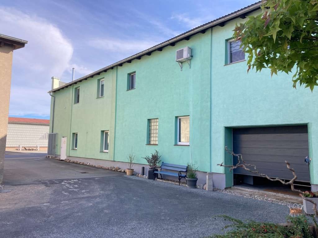 Immobilie in Stavenhagen - Vielseitig: Großzügige Wohnung + Gewerbeflächen + Kalthalle - Viel Platz für Ihre Ideen.... - Bild 4