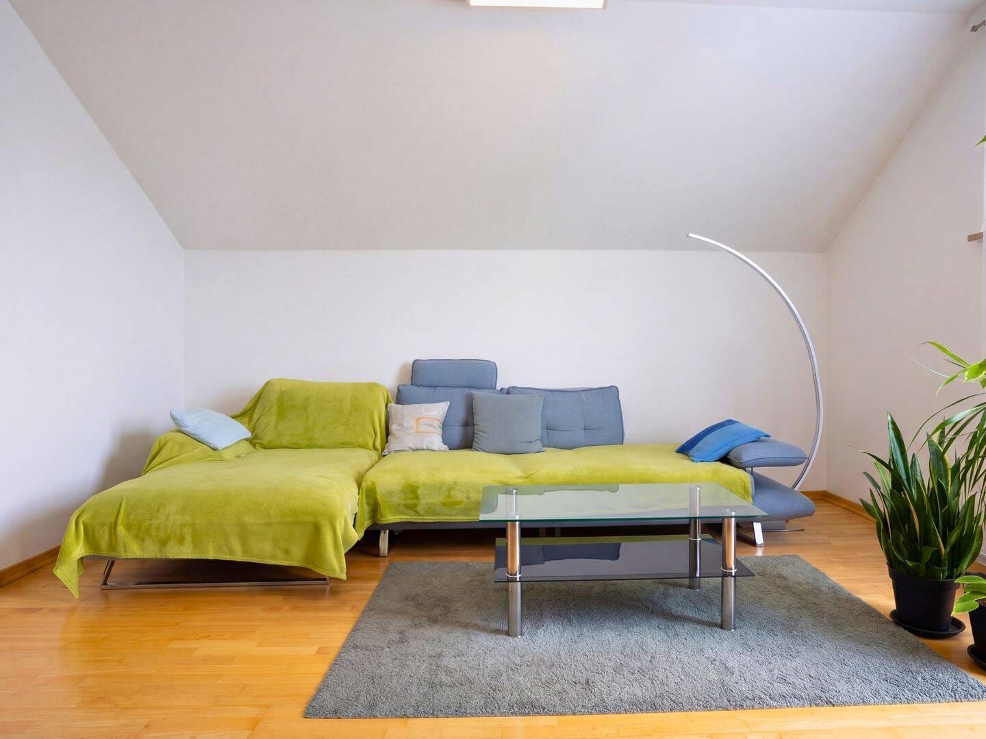 Immobilie in Niederaichbach - Attraktive 2-Zimmer-Dachgeschosswohnung mit Balkon - ein Zuhause zum Wohlfühlen - Bild 4