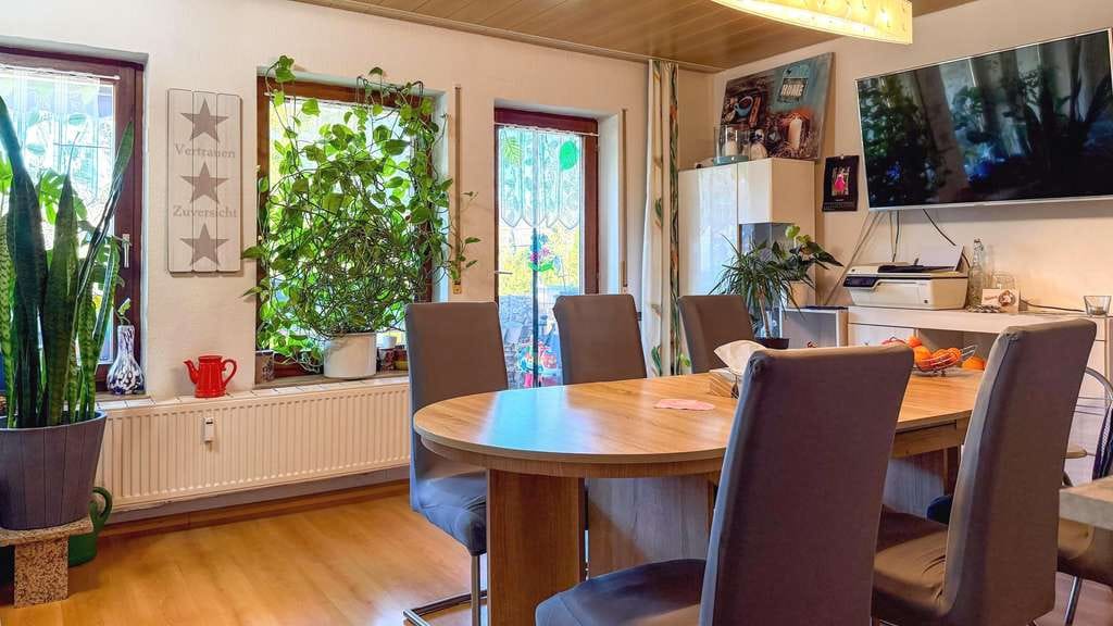 Immobilie in Weil der Stadt - Grüne Lage trifft Charme! Ideale Wohnung für Eigennutzer und Kapitalanleger - Bild 1