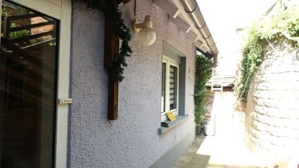 Immobilie in Landstuhl - Landstuhl - Einfamilienhaus in ruhiger Lage mit schöner Aussicht - Bild 1