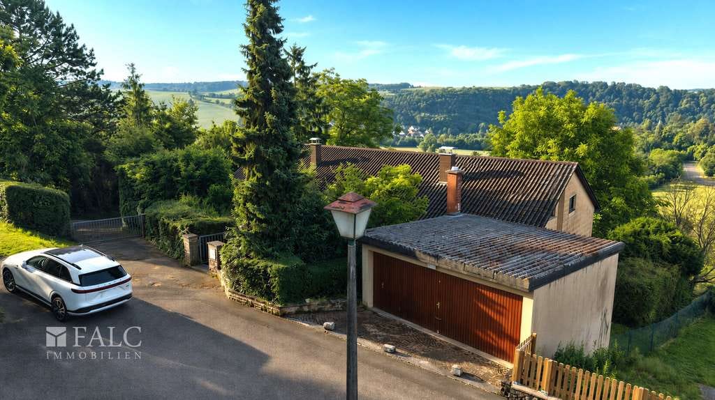 Immobilie in Jagsthausen - Naturparadies mit Weitblick auf die Stadt! Doppelhaus mit über 4.200 m² Grundstück - FALC Immobilien - Bild 1