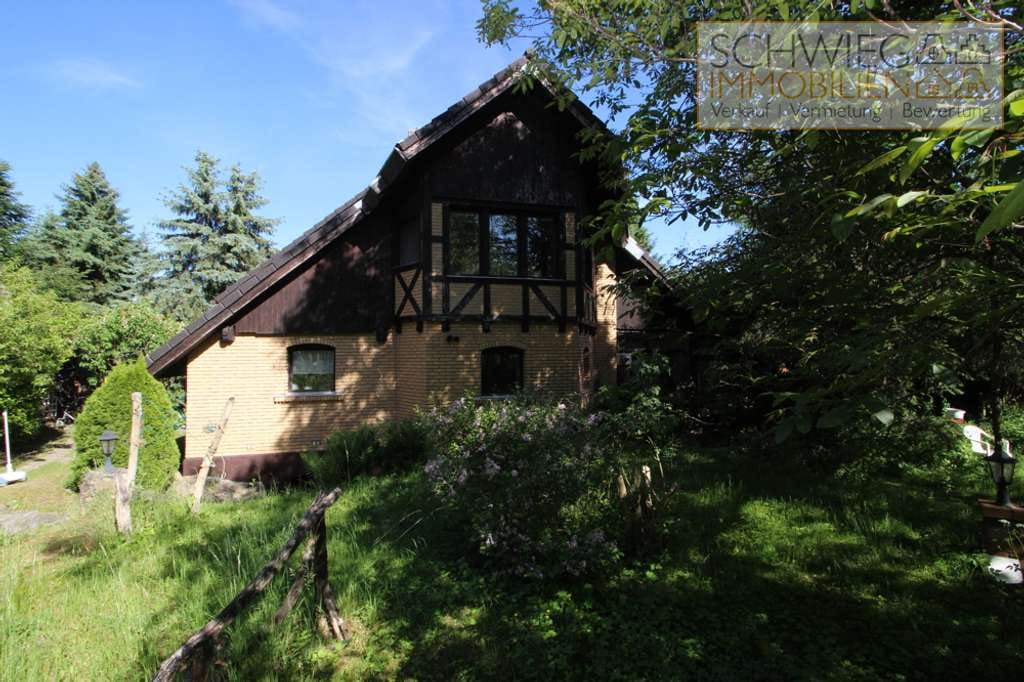 Immobilie in Drebkau - Einfamilienhaus in ruhiger, stadtnaher Lage mit Wintergarten und Nebengelass auf großem Grundstück - Bild 1