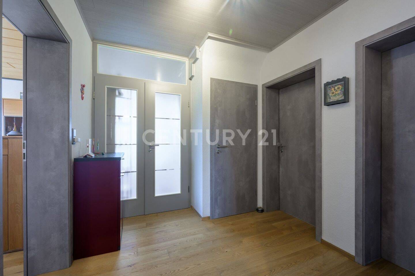 Immobilie in Wassenberg - C21-Freistehendes Einfamilienhaus mit Einliegerwohnung - Bild 2