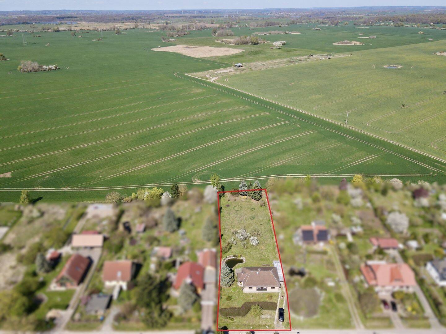 Immobilie in Hohenzieritz - Einfamilienhaus/Ferienhaus mit großem Grundstück - Bild 2