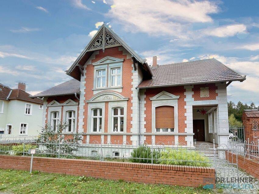 Immobilie in Wittenberge - Jugendstilvilla von 1907 - Historische Eleganz mit modernem Wohnkomfort - Bild 1
