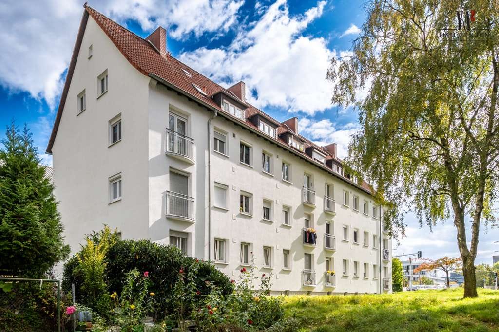 Immobilie in Bad Homburg vor der Höhe - ***Charmante Dachgeschosswohnung in zentraler Lage von Bad Homburg*** - Bild 0