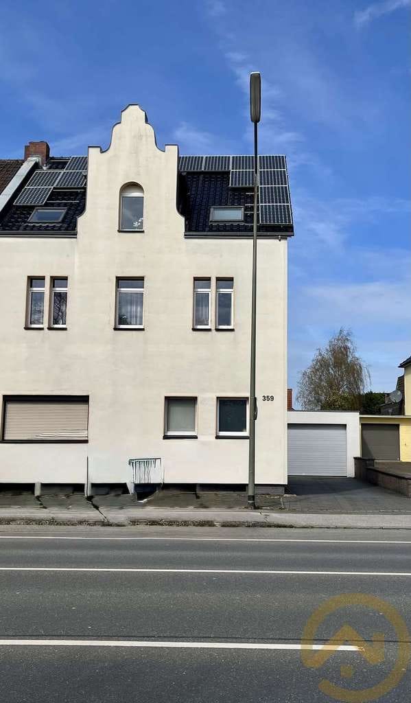 Immobilie in Kamp-Lintfort - Solide Kapitalanlage mit großer Garage - Bild 1