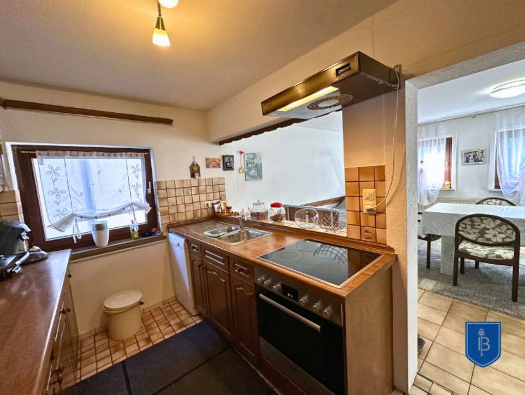 Immobilie in Metzingen - Das Beste beider Welten. Ruhige Lage mit kurzen Wegen in die Stadt + Garage - Bild 2