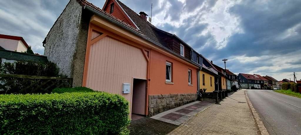 Immobilie in Vogtei - Doppelhaushälfte mit Einfahrt, Scheune und kleinem Garten in Oberdorla zu verkaufen :) - Bild 0