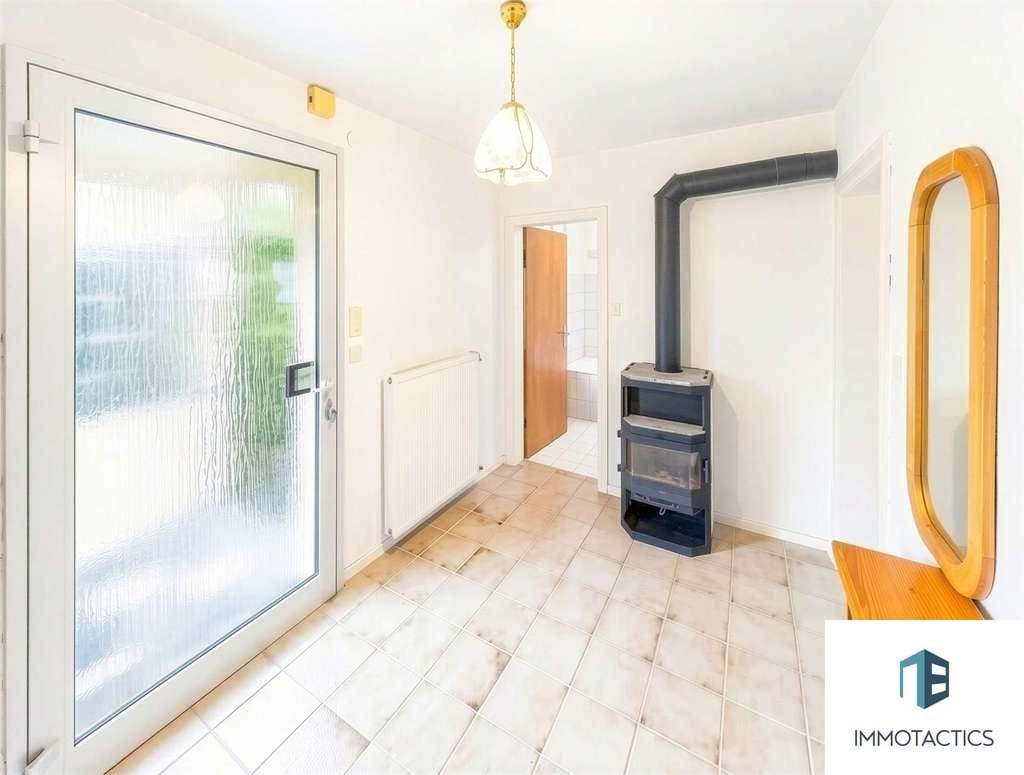 Immobilie in Dörrebach - Freistehendes Einfamilienhaus mit tollem Ausblick, großem Garten, Carport und Garage - Bild 1