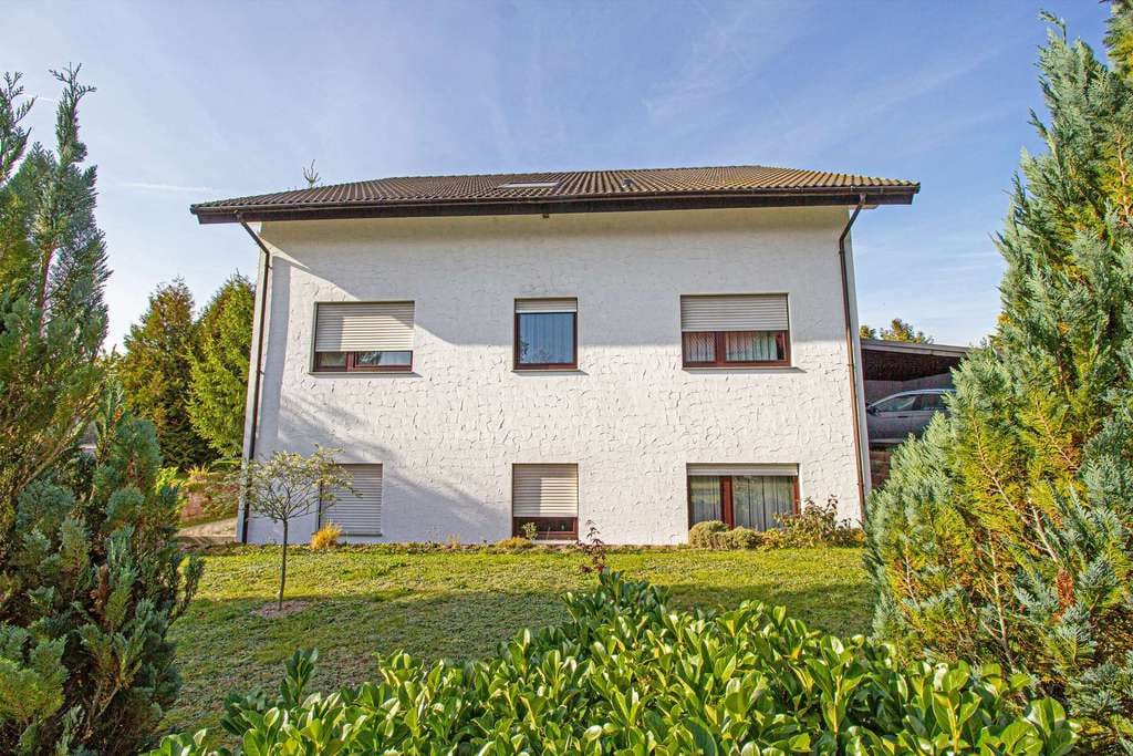 Immobilie in Ostrach - Einfamilienhaus im Naturparadies mit ca. 9.000 qm Grundstück - Bild 2