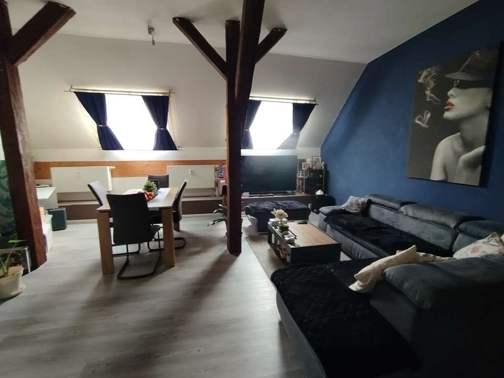 Immobilie in Laupheim - STADTZENTRUM LAUPHEIM! Gemütliche 2 Zimmer DG- Wohnung mit EBK und Stellplatz, zu verkaufen! - Bild 4